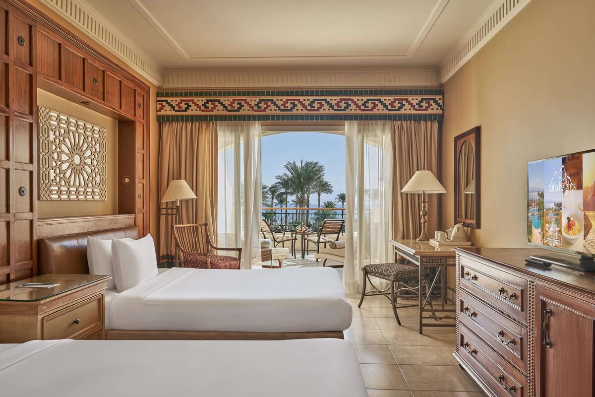 plaza room twin bed | view from room