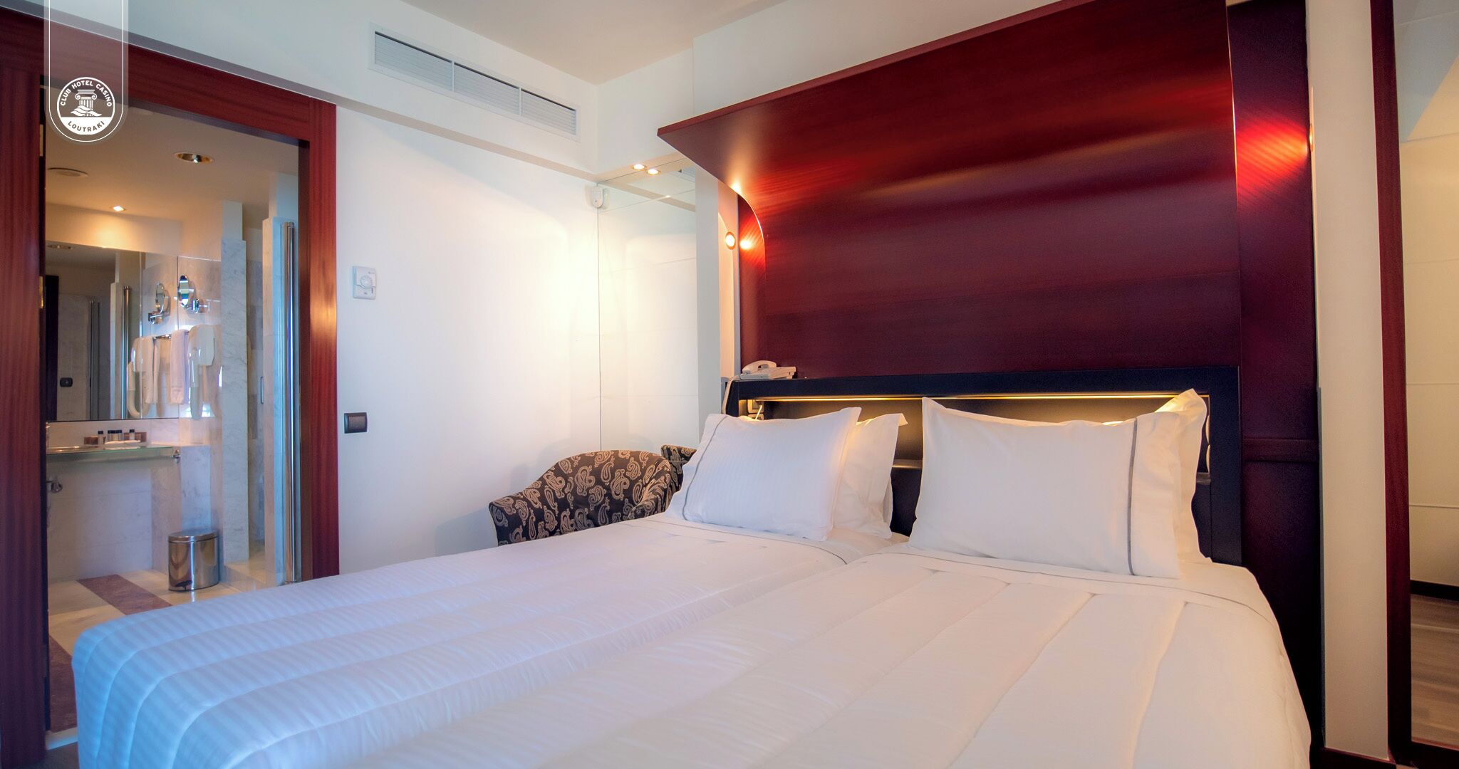 Ropa de cama de alta calidad y minibar 