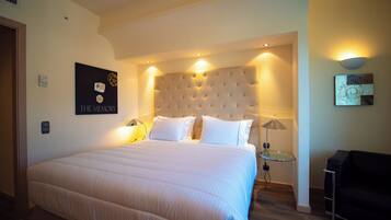 Executive Room, Mountain View | Premium bedding, minibar, in-room safe, desk