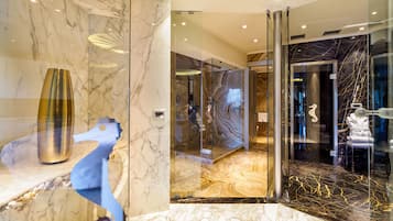 Presidential-Suite (Atlantide) | Dusche im Bad