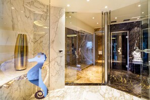 Presidential Suite (Atlantide) | Bathroom shower - Atlantis Bay - The Leading Hotel of the World (Taormina)