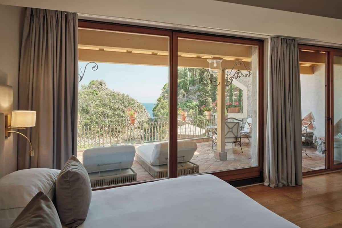 Premium bedding, minibar, in-room safe, individually decorated