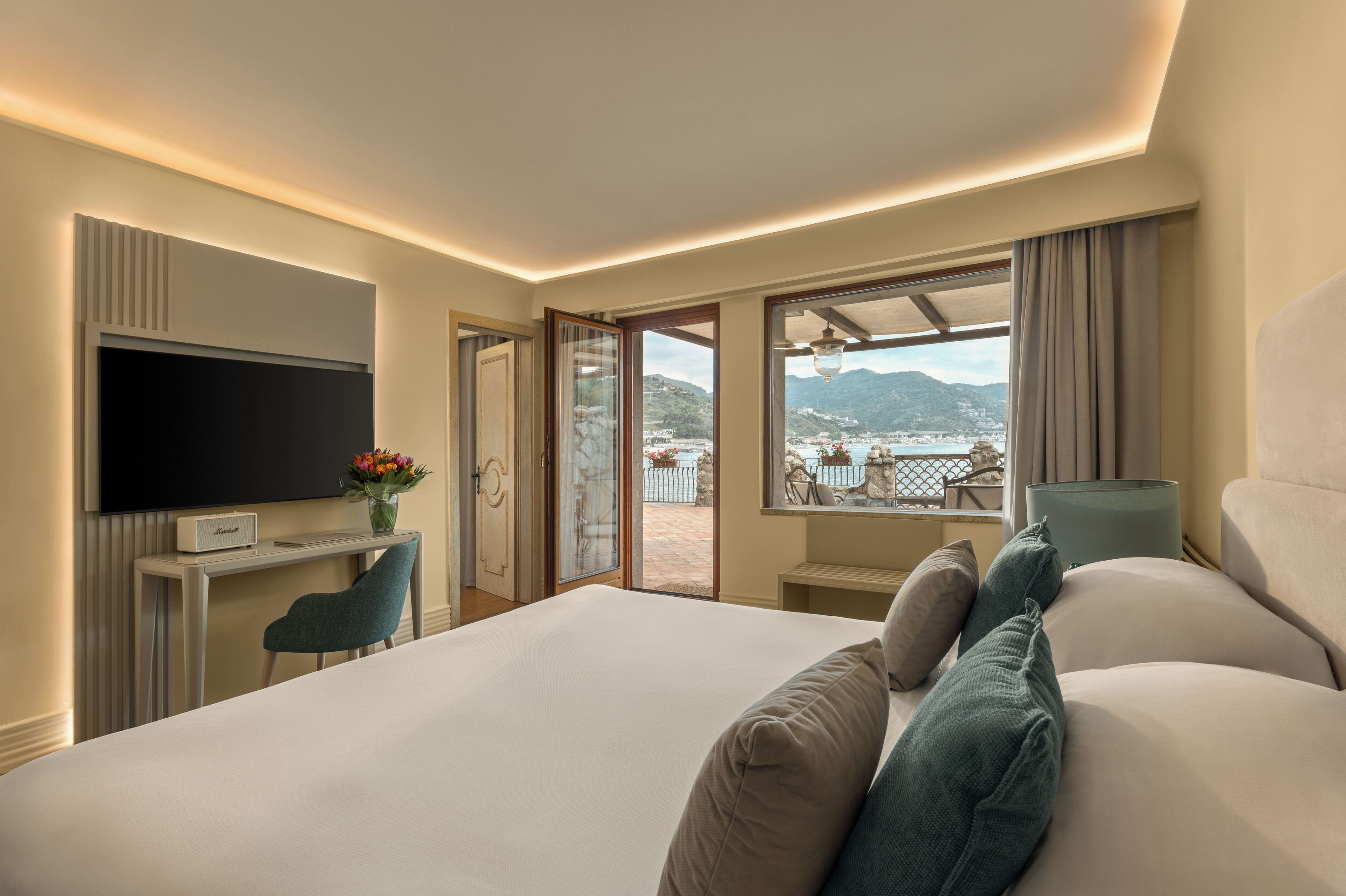 Photo - Atlantis Bay - The Leading Hotel of the World