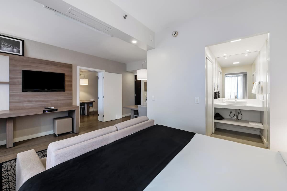 1 bedroom, minibar, in-room safe, desk