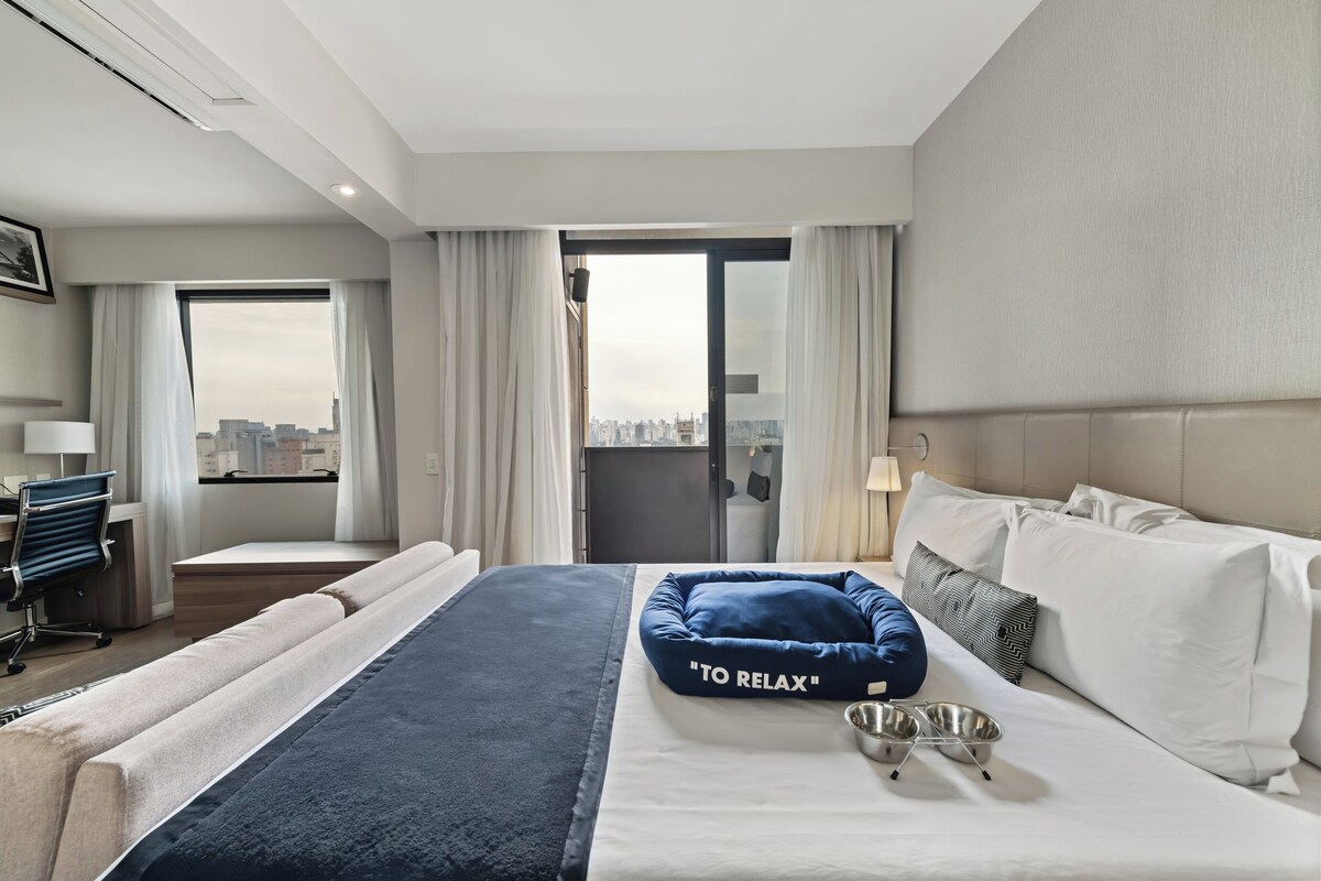 Studio Suite, 1 Tempat Tidur Queen, dapur (Pet Friendly) | Minibar, brankas, meja kerja, dan ruang kerja ramah laptop