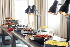 Daily buffet breakfast for a fee - Gaylord Texan Resort & Convention Center (Grapevine)