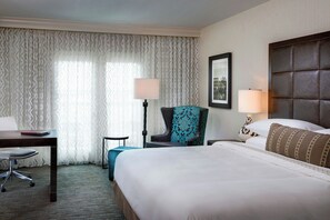 Hypoallergeen beddengoed, een kluis op de kamer, een bureau