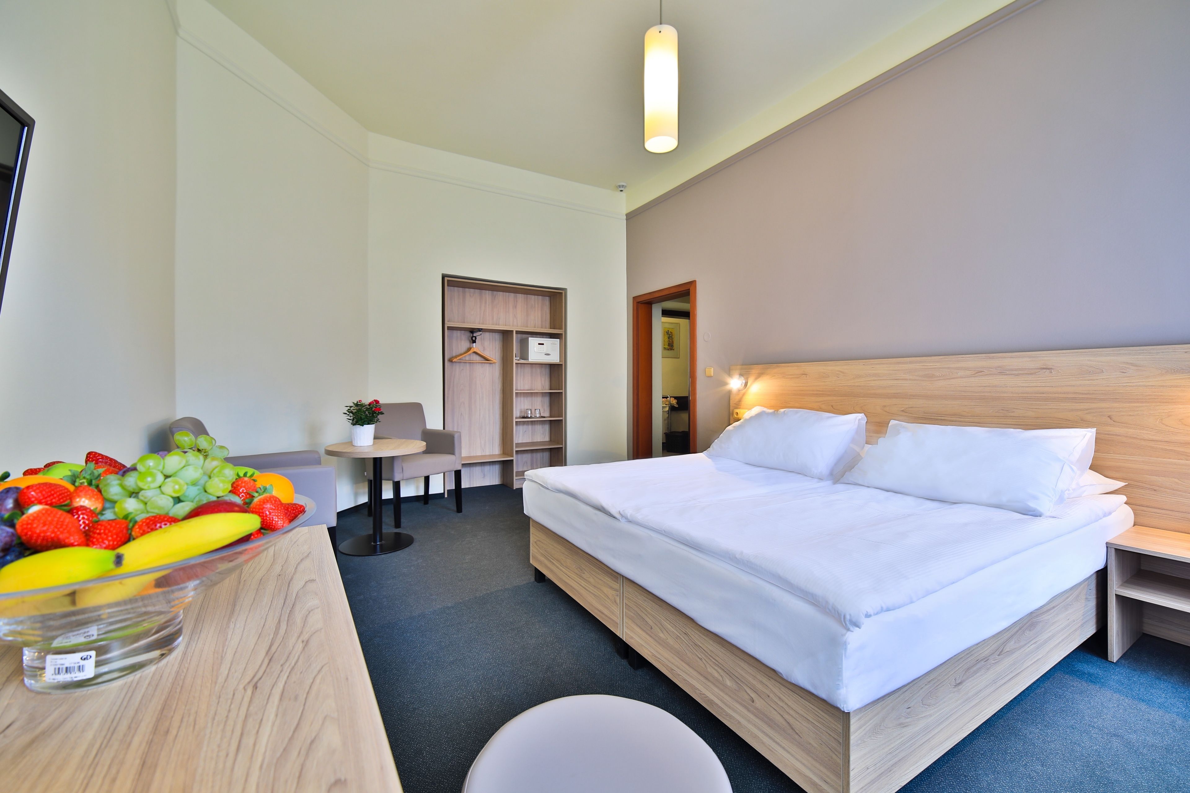 in-room safe, desk, laptop workspace, blackout curtains