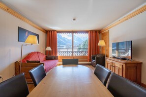 Flat-screen TV, DVD player, table tennis, books - Les Balcons du Savoy (Chamonix-Mont-Blanc)