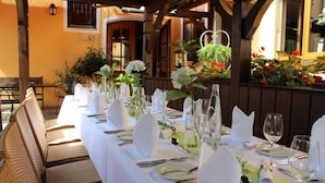 Lunch and dinner served - Landhotel Hallnberg (Walpertskirchen)