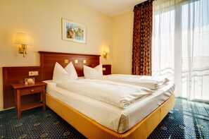 Minibar, desk, rollaway beds, free WiFi