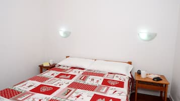 1 chambre, lits bébé (en supplément)