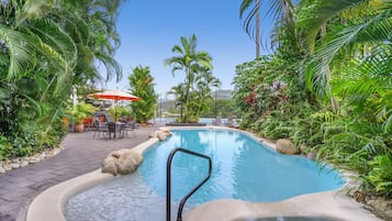 Outdoor pool, sun loungers