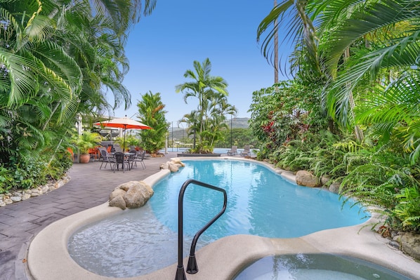 Outdoor pool, sun loungers