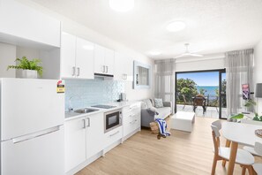 Deluxe Ocean View Studio Apartment | 1 bedroom, in-room safe, individually furnished, desk