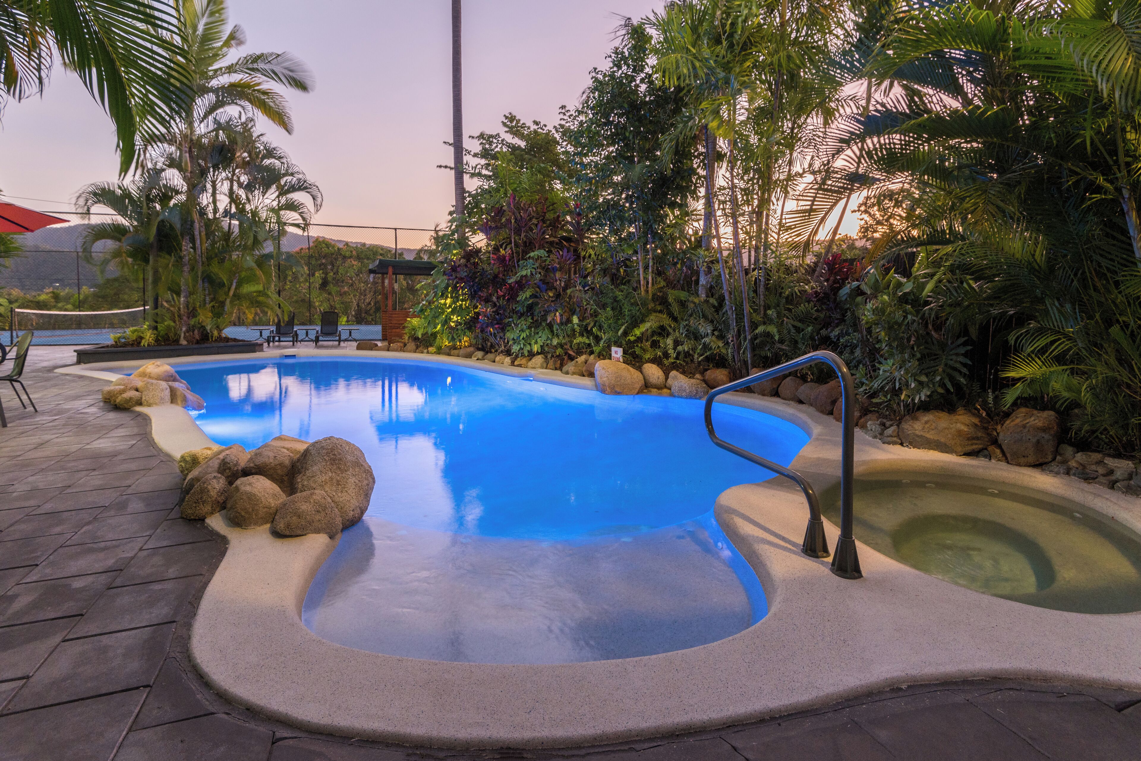 outdoor pool, pool loungers