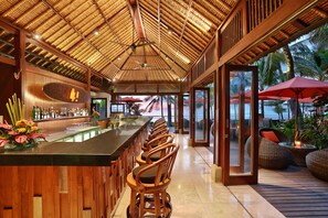 4 bars/lounges, swim-up bar, poolside bar, beach bar