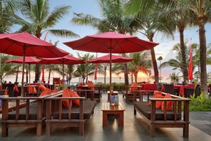 4 restaurants, lunch, dinner served; Italian cuisine