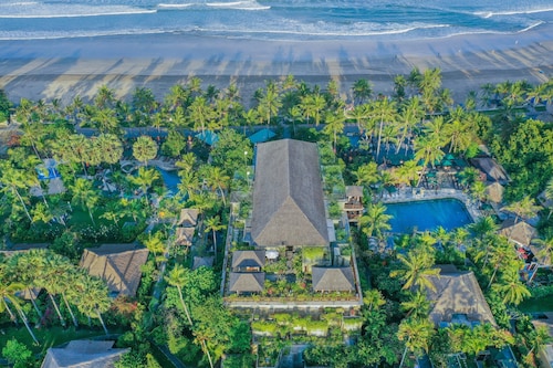 Legian Beach Hotel
