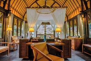 Superior Chalet | Minibar, caja de seguridad en la habitación y decoración personalizada 