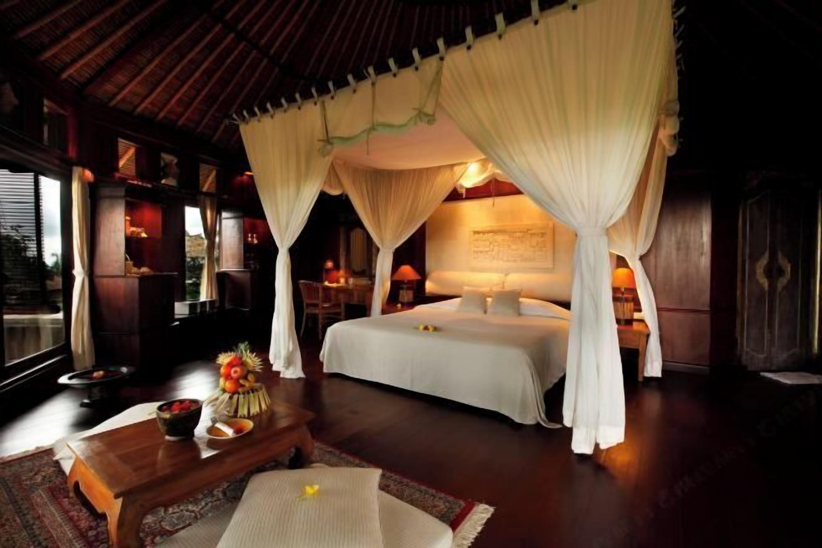 Minibar, in-room safe, individually decorated, individually furnished