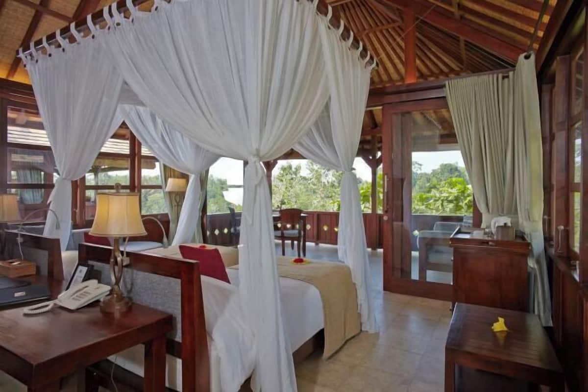 1 bedroom, minibar, in-room safe, individually decorated