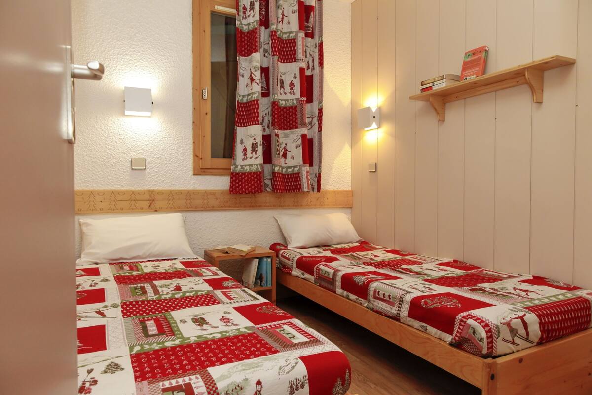 Cots/infant beds, WiFi