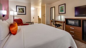 Standard Room, 1 King Bed, Accessible, Refrigerator & Microwave | In-room safe, desk, laptop workspace, iron/ironing board