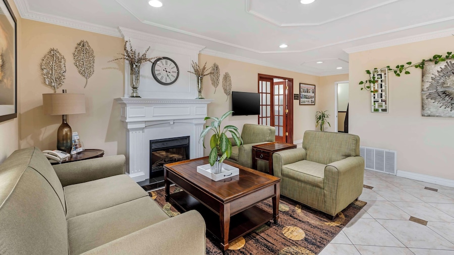 Best Western Pineywoods Inn