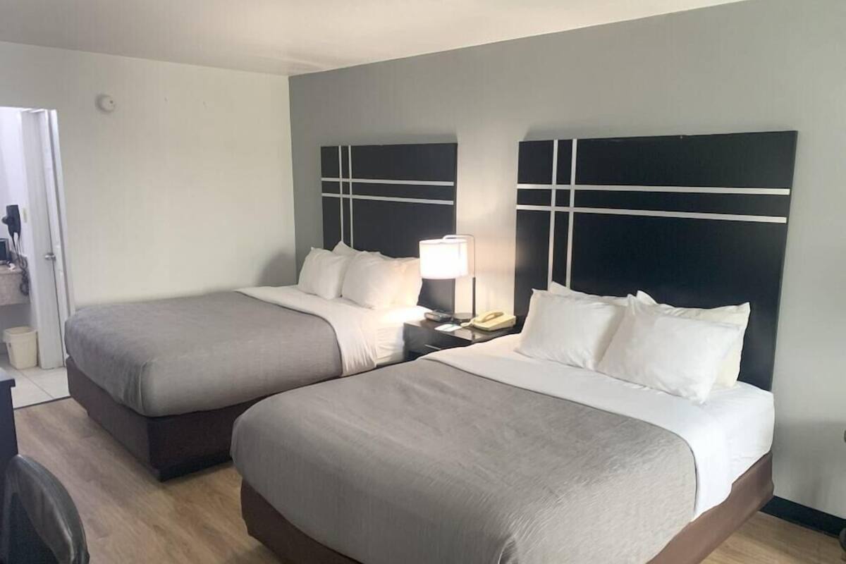 In-room safe, desk, iron/ironing board, free WiFi