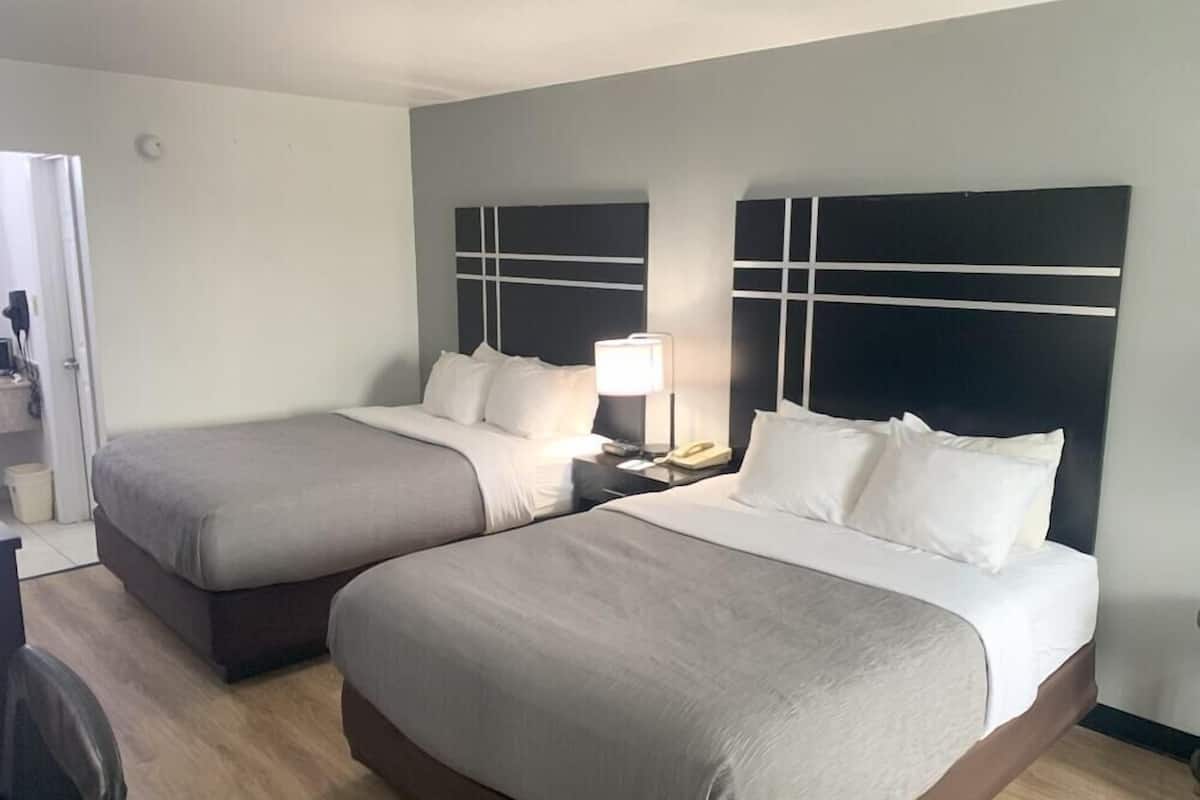 In-room safe, desk, iron/ironing board, free WiFi