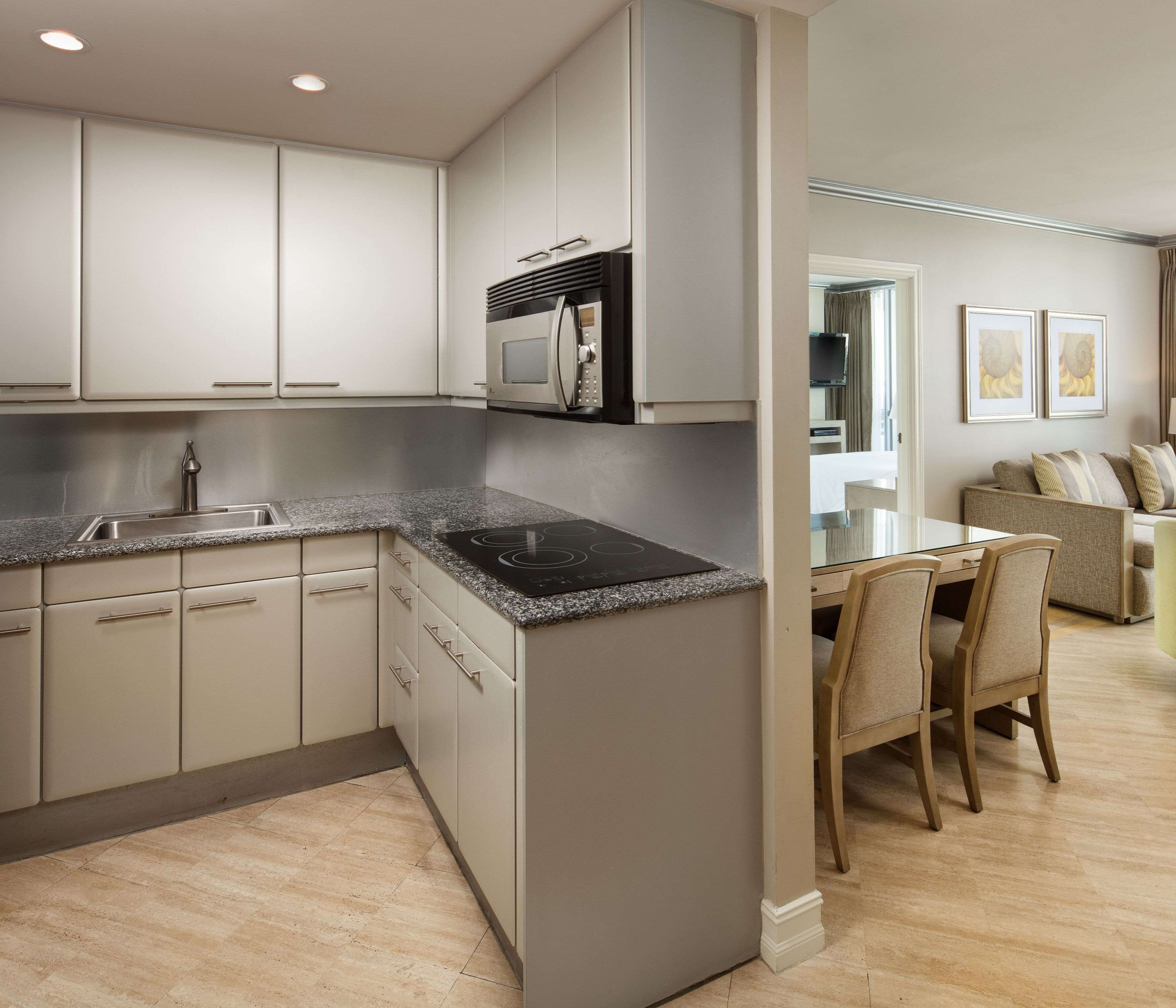 55-inch lcd tv with cable channels, tv, netflix