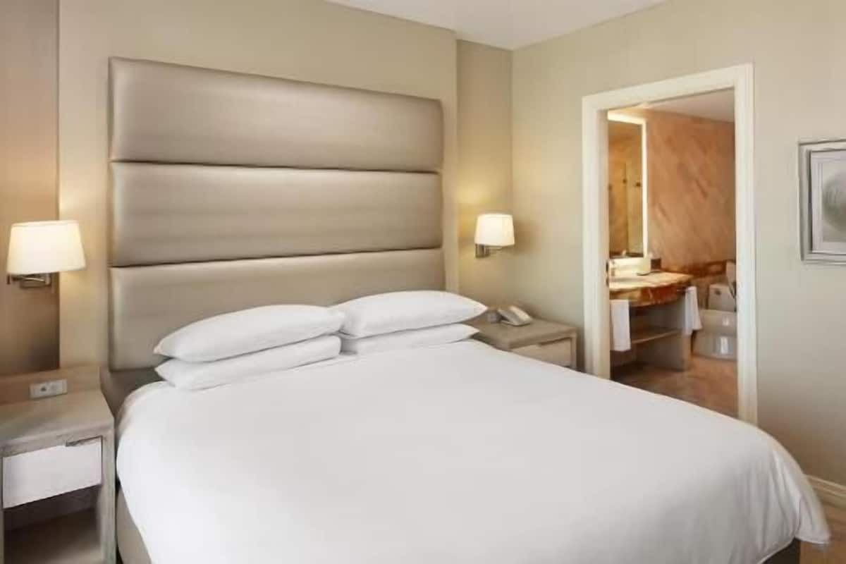 Sängtillbehör av högsta kvalitet, duntäcken, bäddmadrasser och minibar