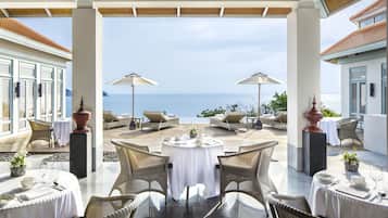 Breakfast, lunch, dinner served; international cuisine, garden views