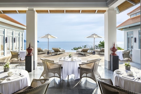 Breakfast, lunch, dinner served; international cuisine, garden views