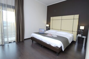 1 habitación, minibar, caja de seguridad en la habitación y escritorio 