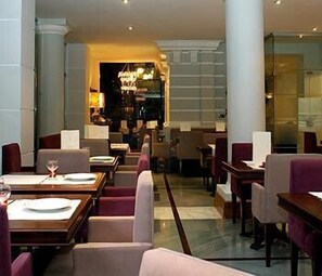 Colazione continentale, servita tutte le mattine (12 EUR a persona)