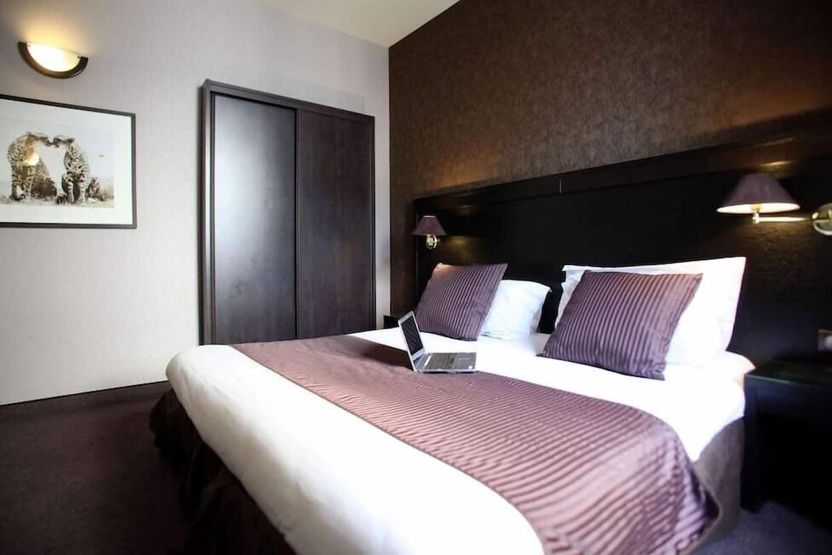 Premium bedding, pillow-top beds, free minibar, in-room safe