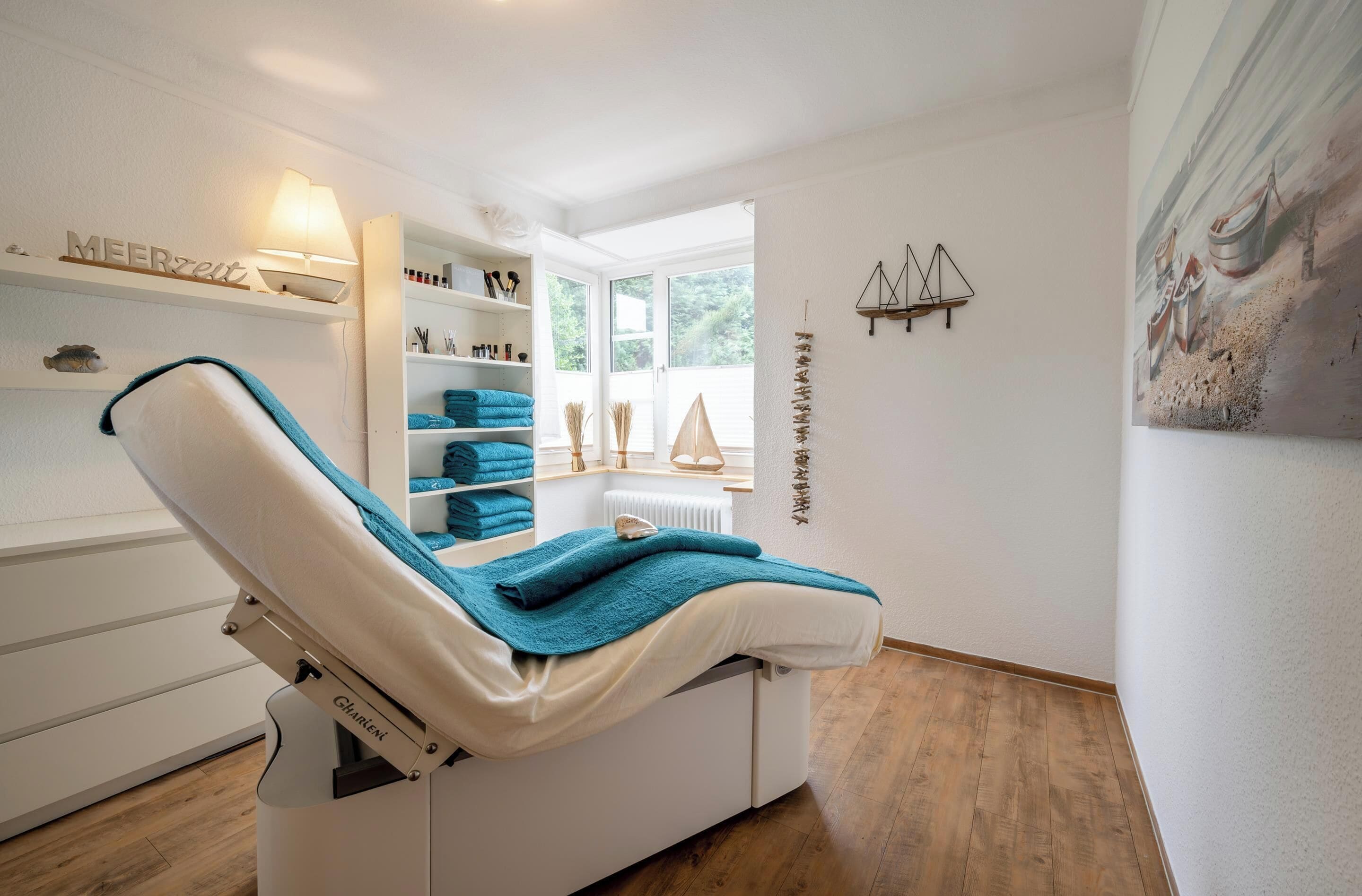 sauna, hot tub, steam room, body treatments, hydrotherapy, aromatherapy