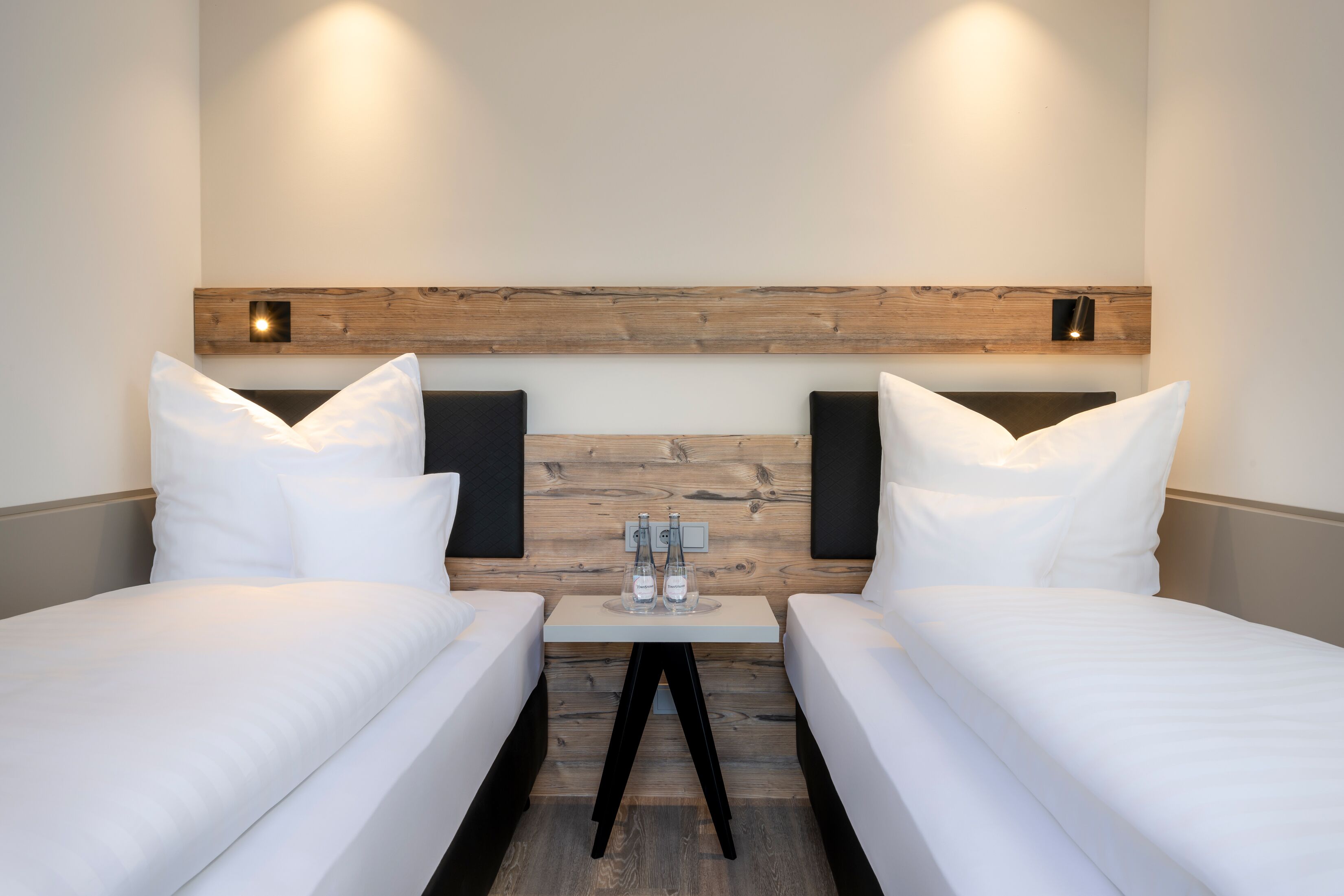 1 bedroom, hypo-allergenic bedding, minibar, in-room safe