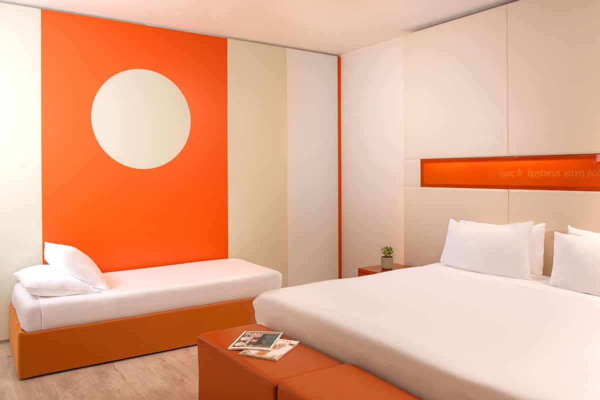 Premium bedding, down duvets, minibar, in-room safe