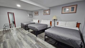 Familienzimmer | Verdunkelungsvorhänge, schallisolierte Zimmer, kostenloses WLAN