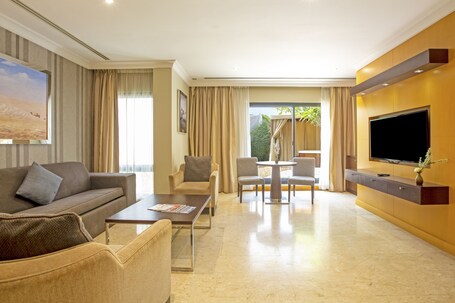 Dubai Marine Beach Resort Spa - Image 60
