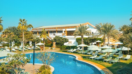 Dubai Marine Beach Resort Spa - Image 71