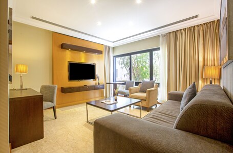 Dubai Marine Beach Resort Spa - Image 23