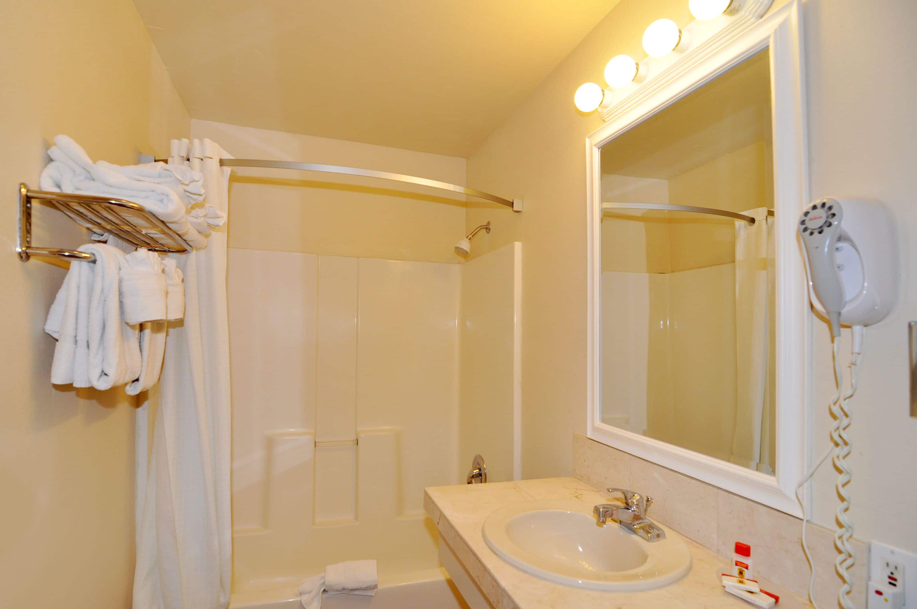 Foto - Super 8 by Wyndham Monterey