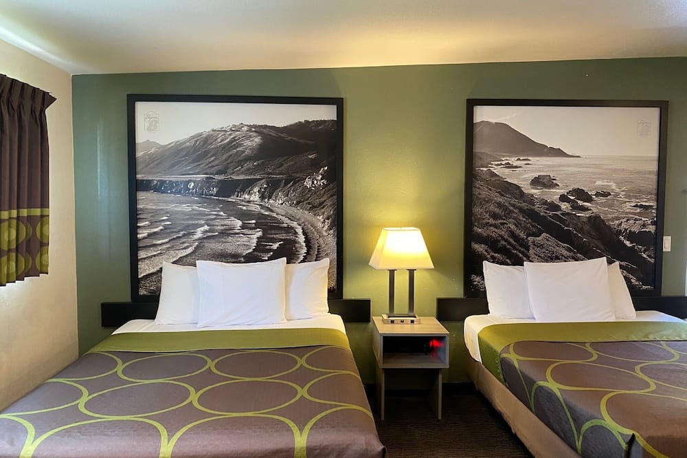 Super 8 by Wyndham Monterey