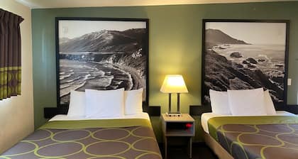 Super 8 by Wyndham Monterey