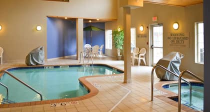 GrandStay Hotel & Suites