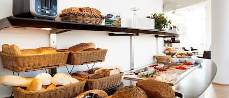 Termasuk sarapan bufet